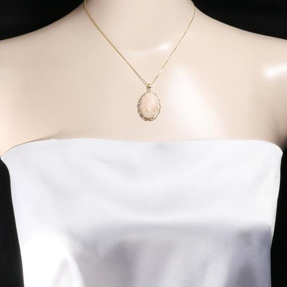 LuxUness K18 Yellow Gold Coral Necklace Metal Necklace - Picture 3 of 5